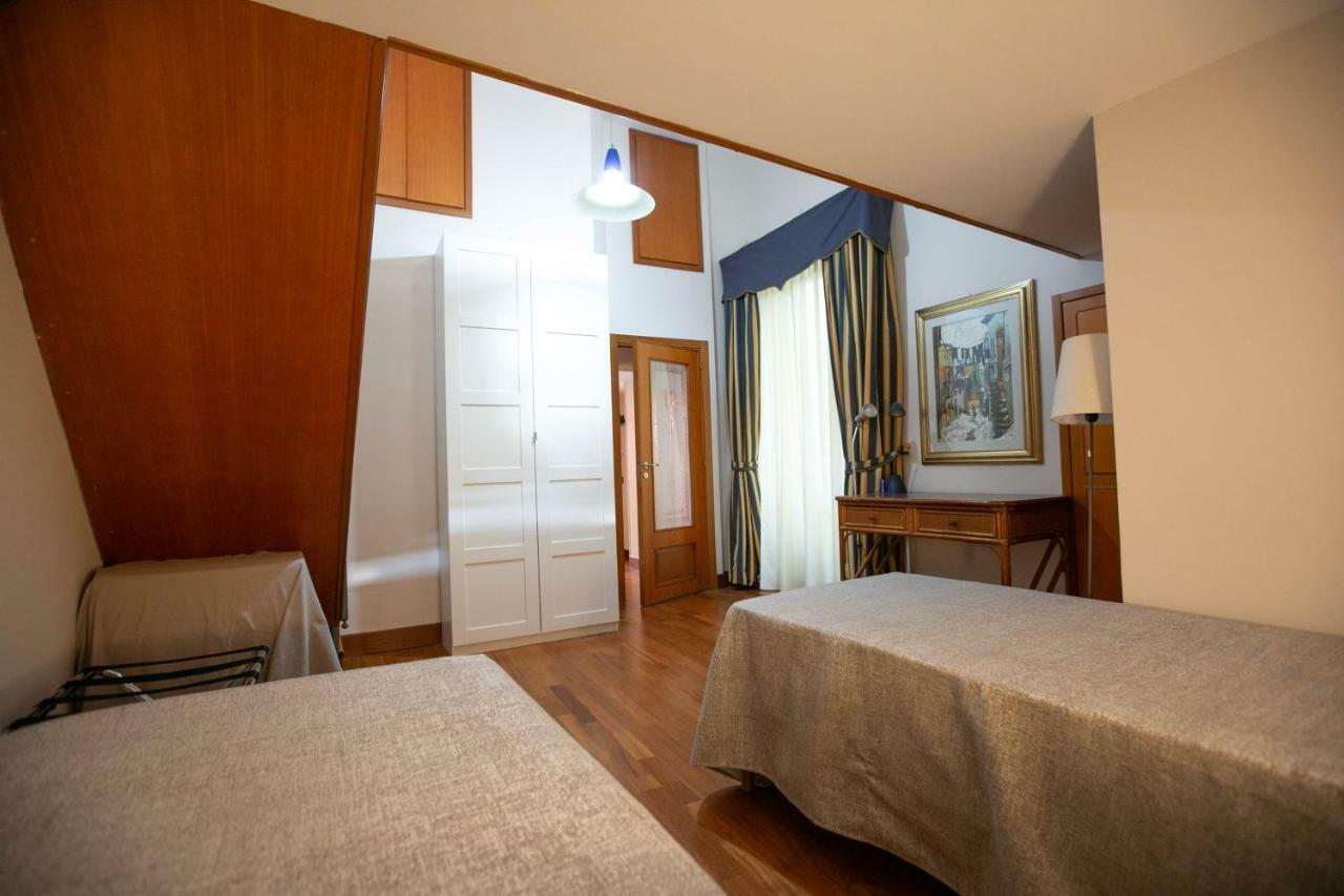 Appartement Sweet Toledo By Dimorra à Naples Extérieur photo