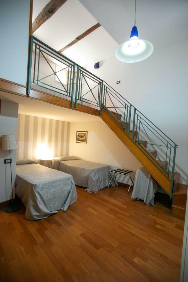 Appartement Sweet Toledo By Dimorra à Naples Extérieur photo